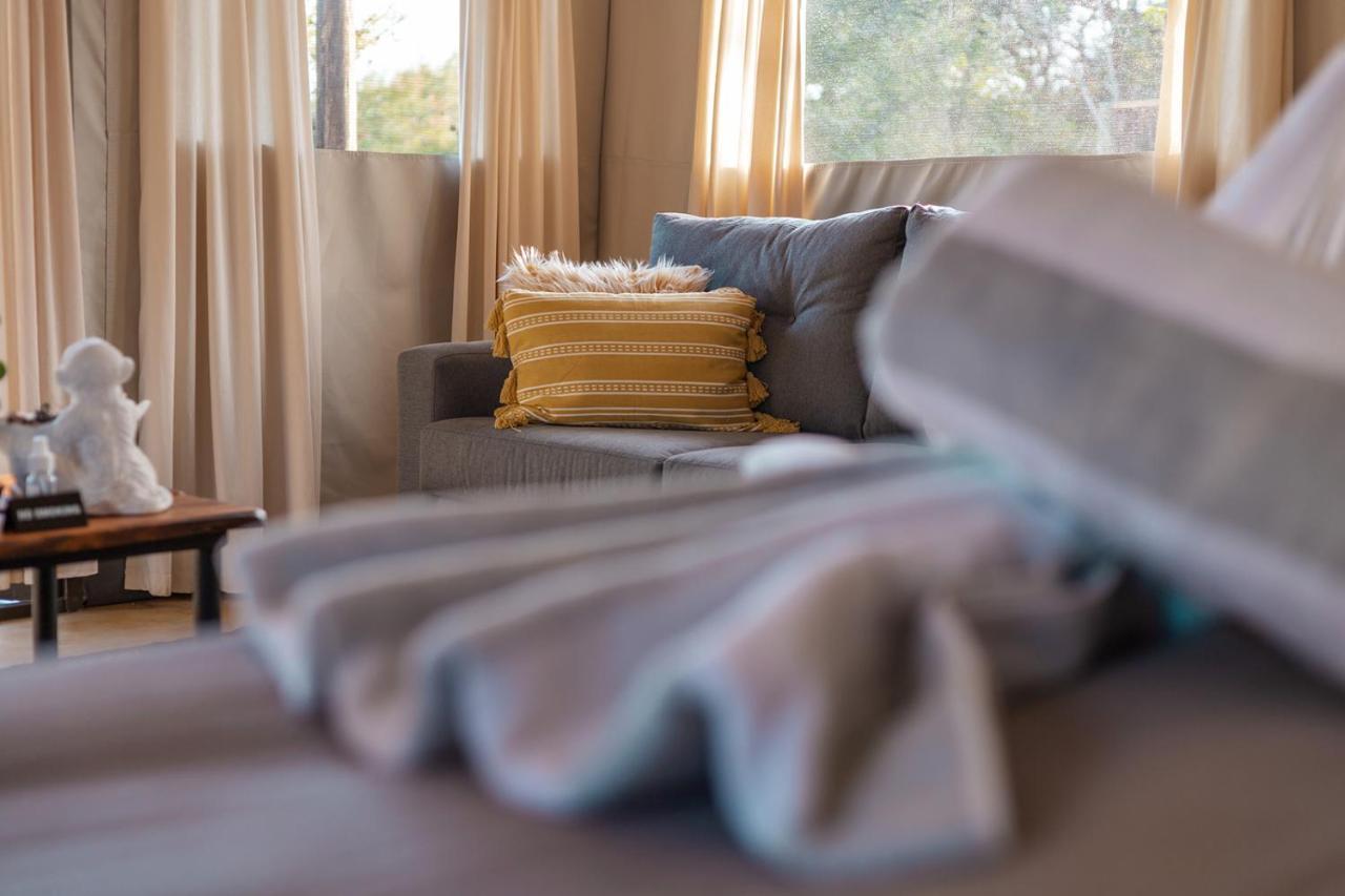 Umkumbe Bush Lodge - Luxury Tented Camp Sabi Sand Game Reserve Buitenkant foto