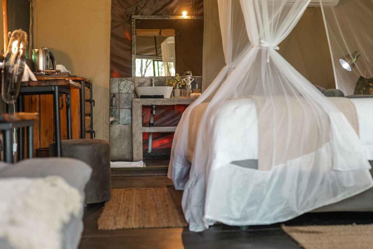 Umkumbe Bush Lodge - Luxury Tented Camp Sabi Sand Game Reserve Buitenkant foto