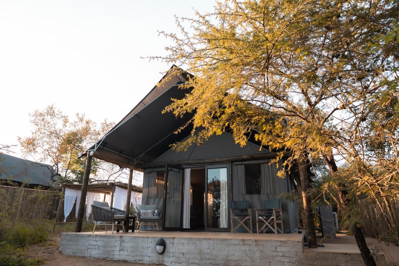 Umkumbe Bush Lodge - Luxury Tented Camp Sabi Sand Game Reserve Buitenkant foto